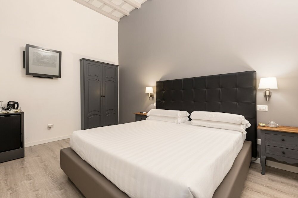Фото Spagna Boutique Luxury Suites