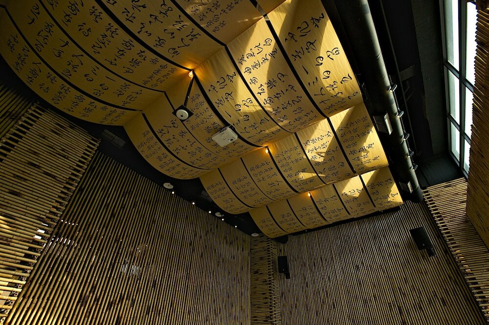 Фото The Gaya Hotel