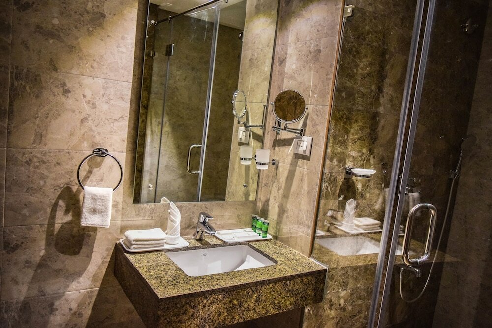 Фото Rg Royal Hotel and Convention