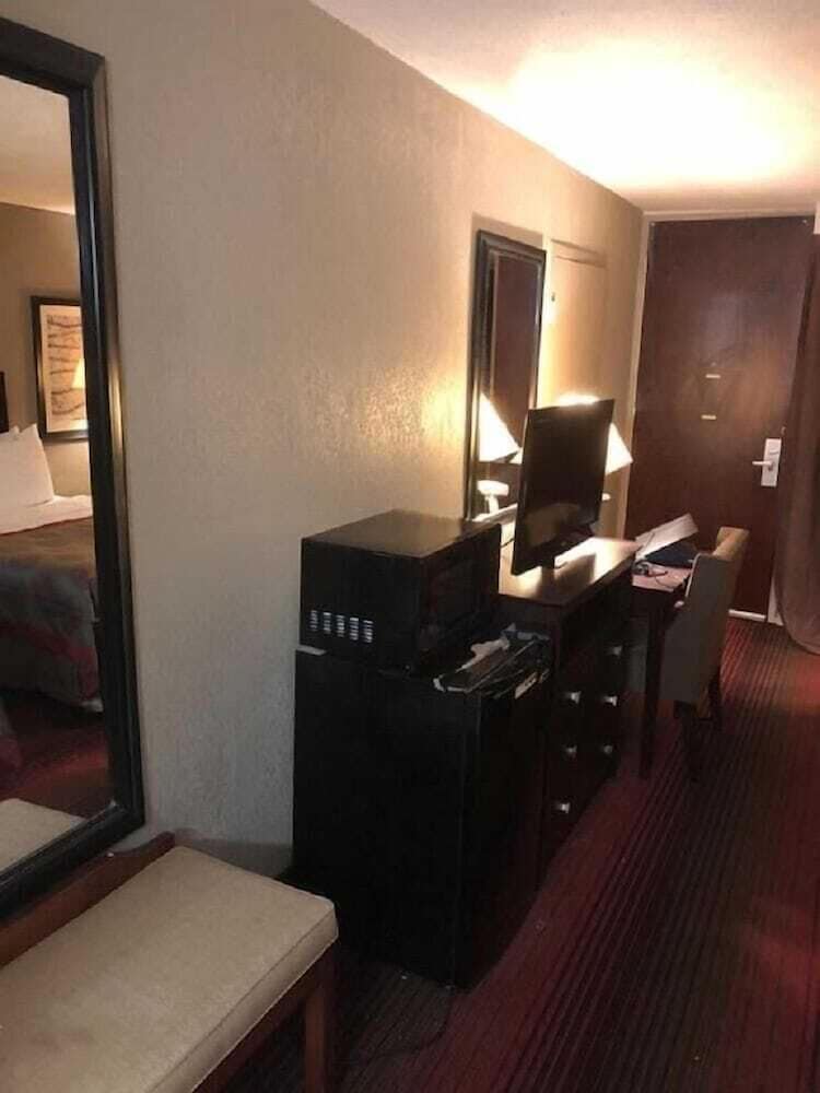 Фото Ramada by Wyndham Michigan City