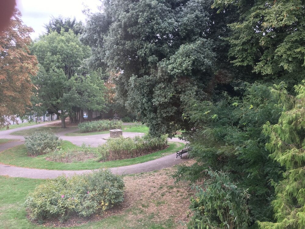 Фото Goodenough Guesthouse