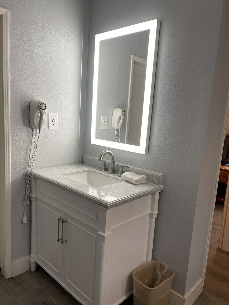 Фото The Palomar Inn