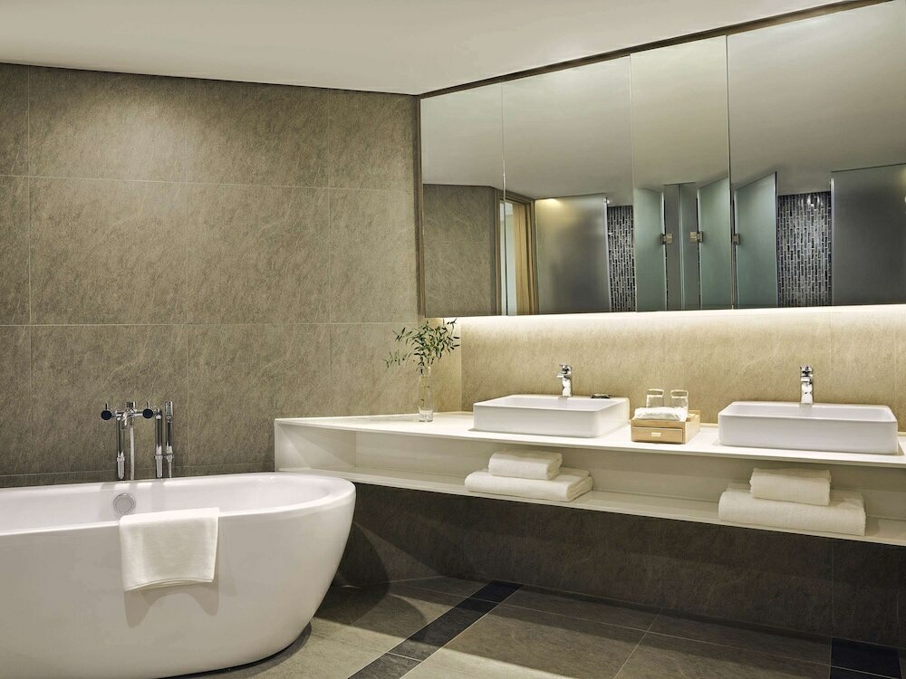 Фото Novotel Hanoi Thai Ha