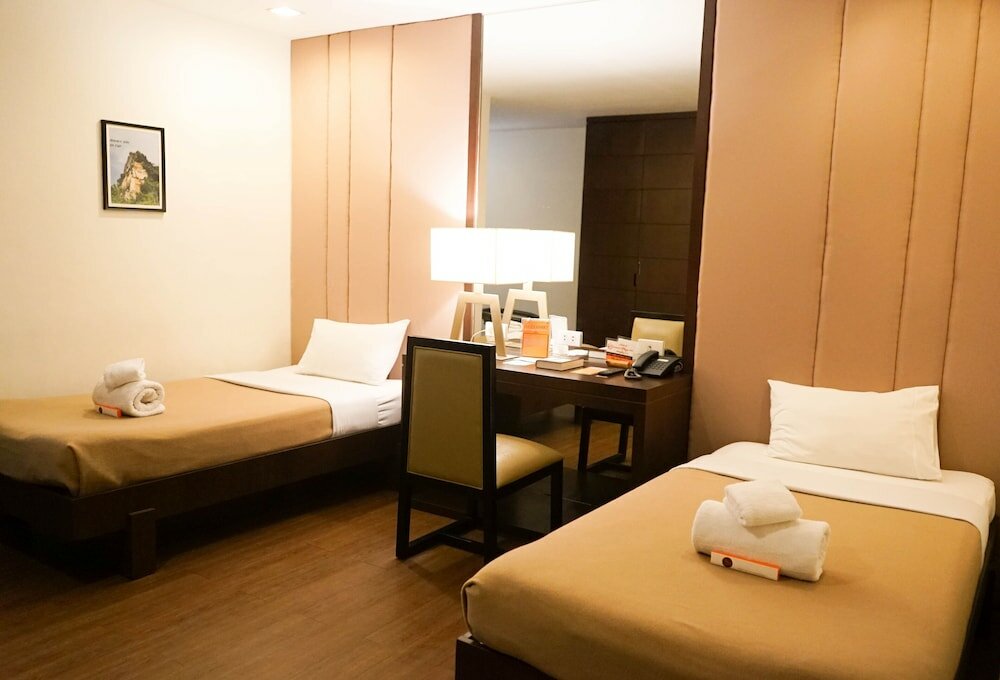 Фото Tacloban Plaza Hotel