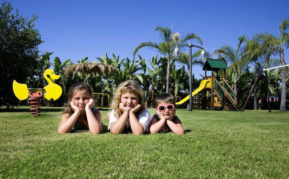 Фото Lantana Resort Hotel & Apartments