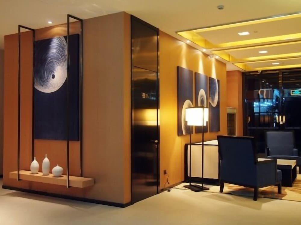 Фото Jinjiang Inn Select Shanghai Chuansha Subway Station