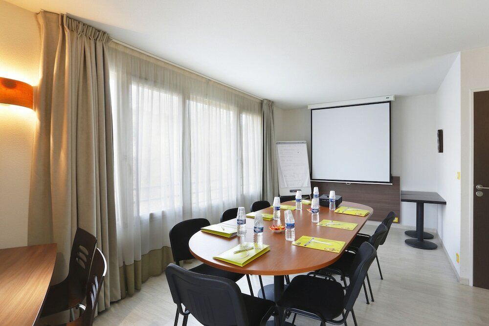 Фото First Inn Hotel