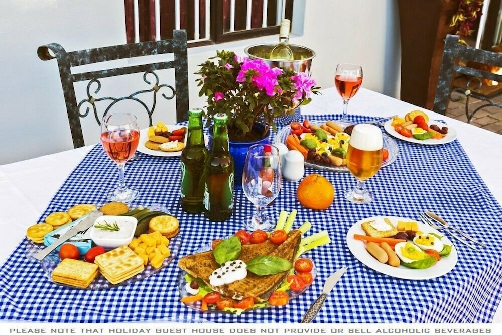 Фото Holiday Guesthouse Langebaan