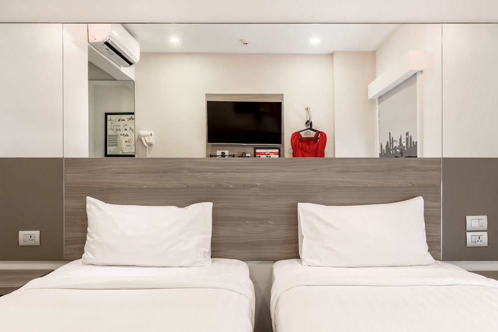 Фото Red Planet Bangkok Surawong