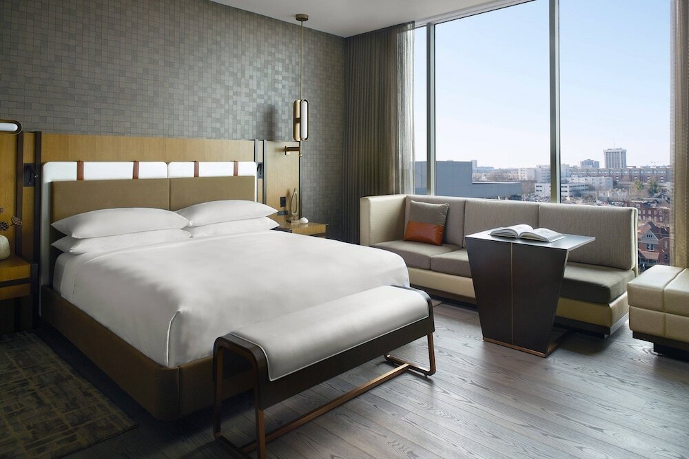 Фото Lexington Marriott City Center