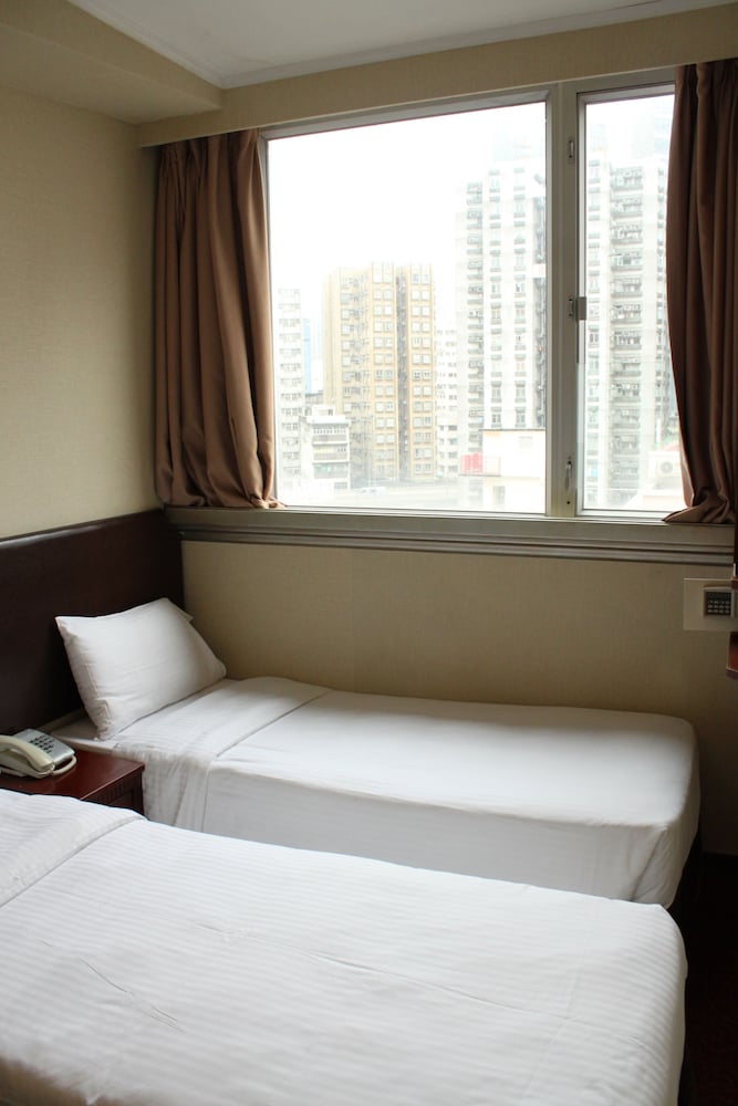 Фото Oriental Lander Hotel