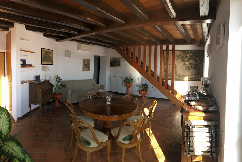 Фото Bb Il Re Alla Reginella Guest House