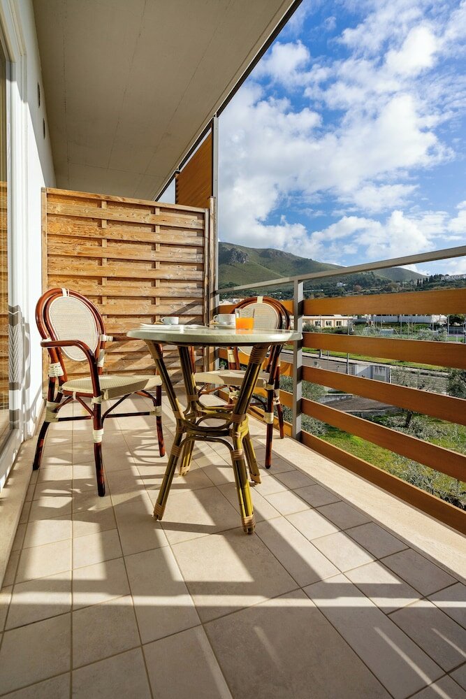 Фото Elaia Garden Hotel