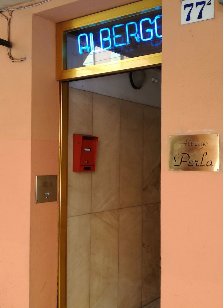 Фото Hotel Perla