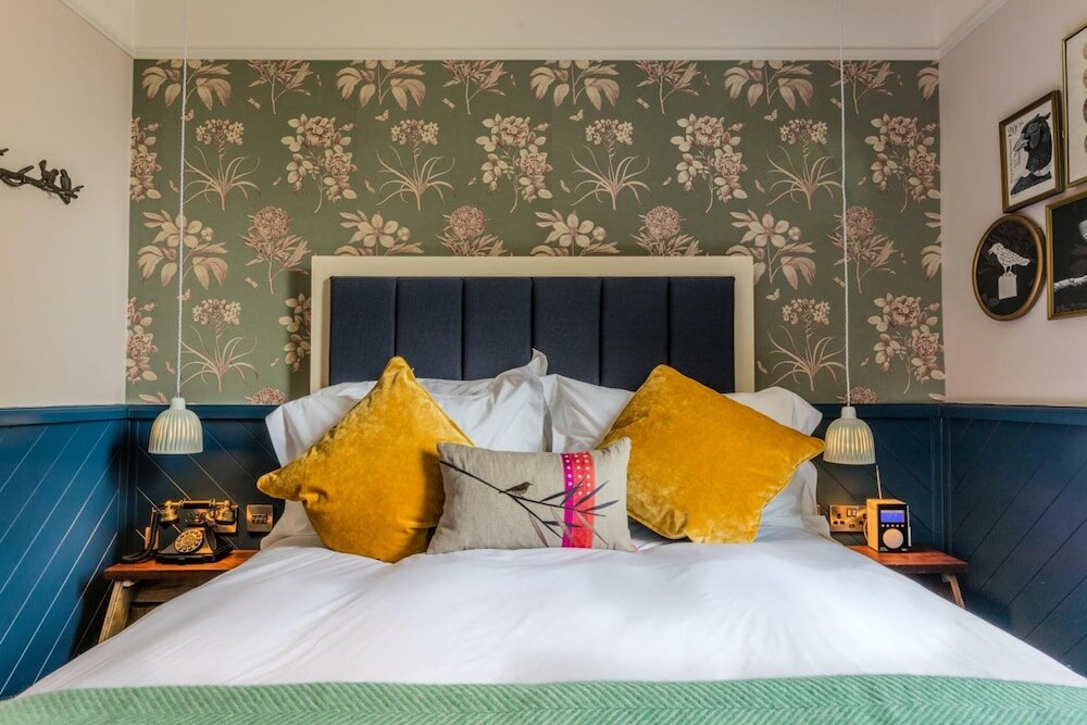 Фото The Hand & Spear