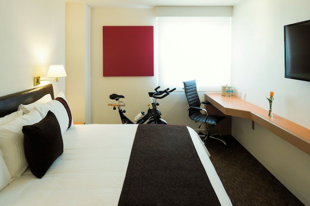 Фото Hotel Misión Express Querétaro