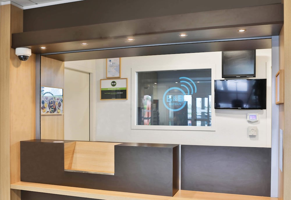 Фото B&B Hotel La Roche-sur-Yon