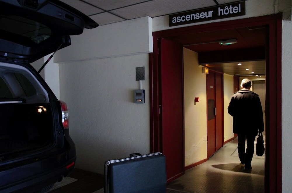 Фото Logis Hôtel du Midi - Saint Etienne Sud