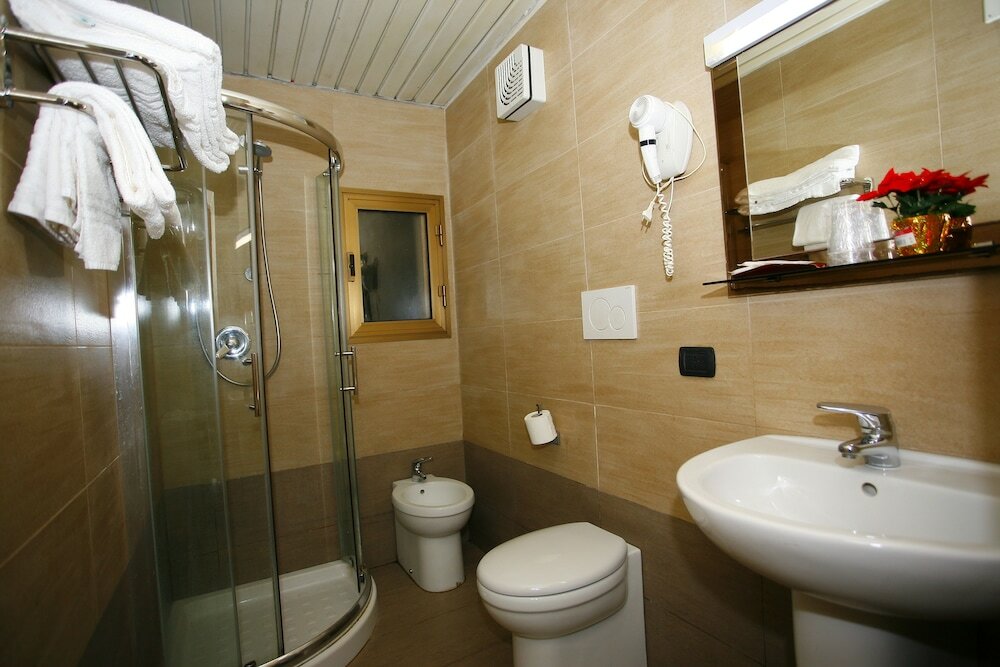 Фото Hotel Adler