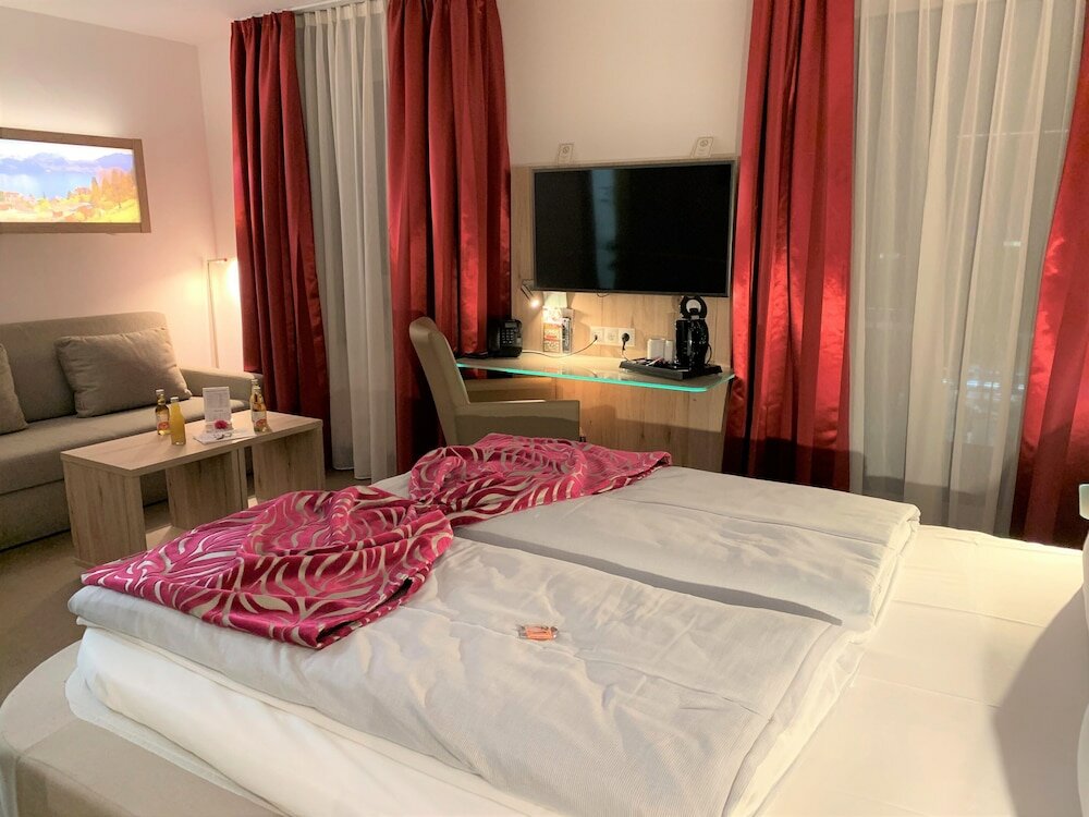 Фото Edel Weiss Hotel Und Restaurant