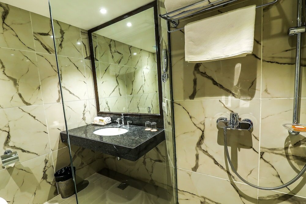 Фото Hotel Piccadily Raipur