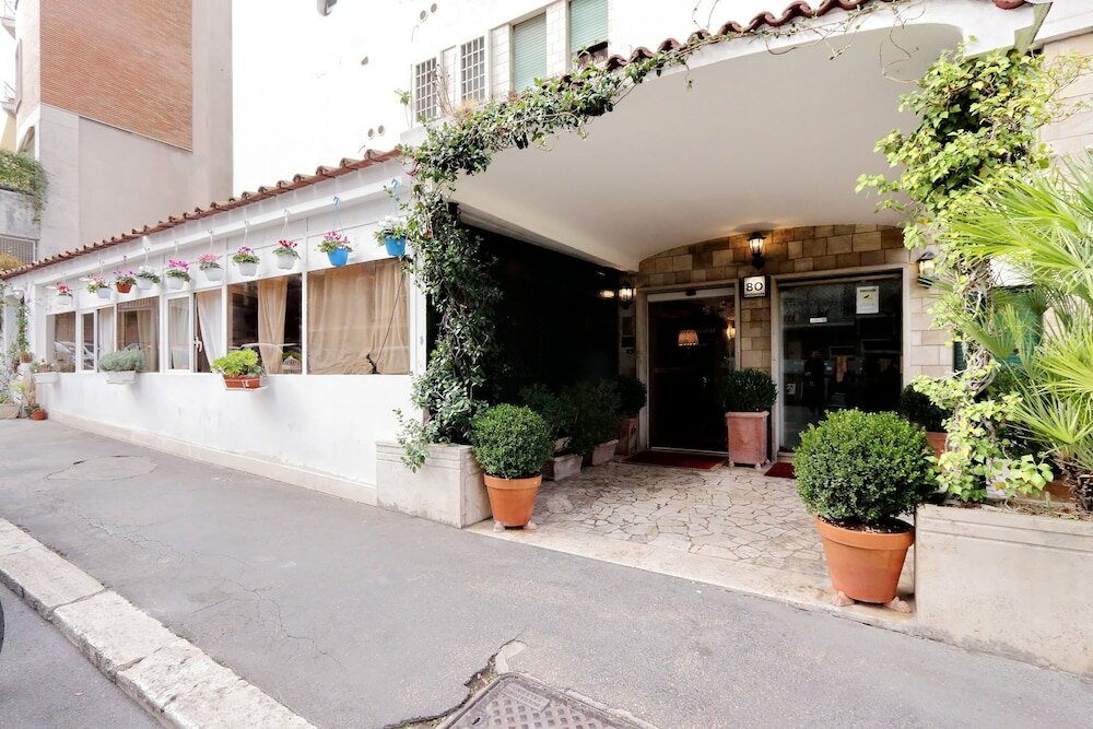 Фото отеля 3