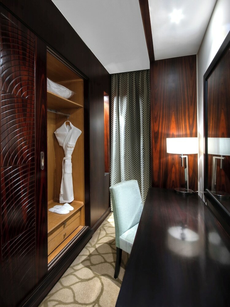 Фото Triumph Luxury Hotel