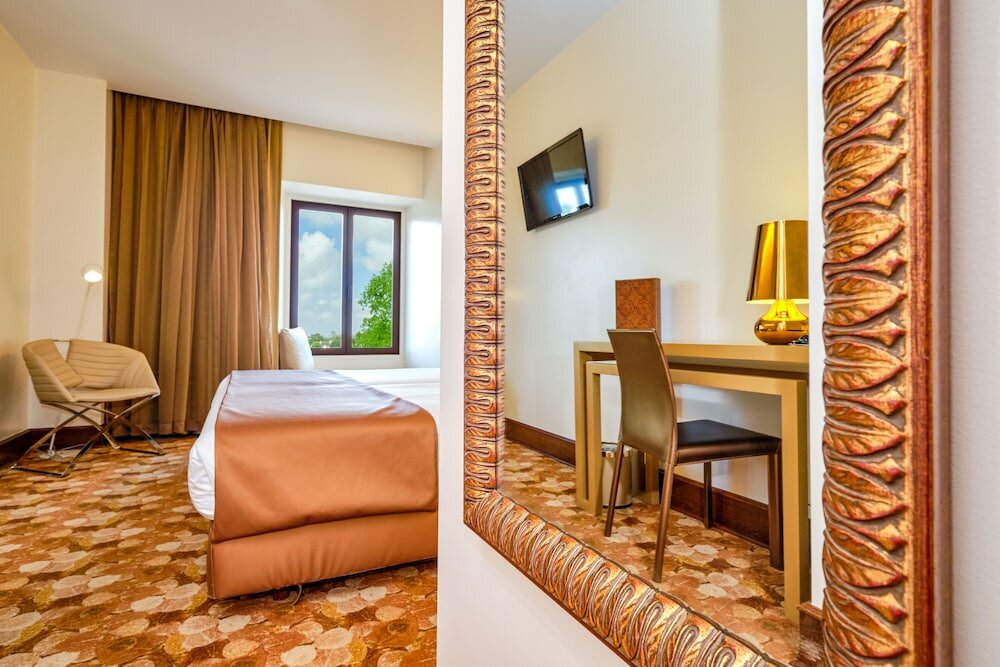 Фото Sintra Boutique Hotel