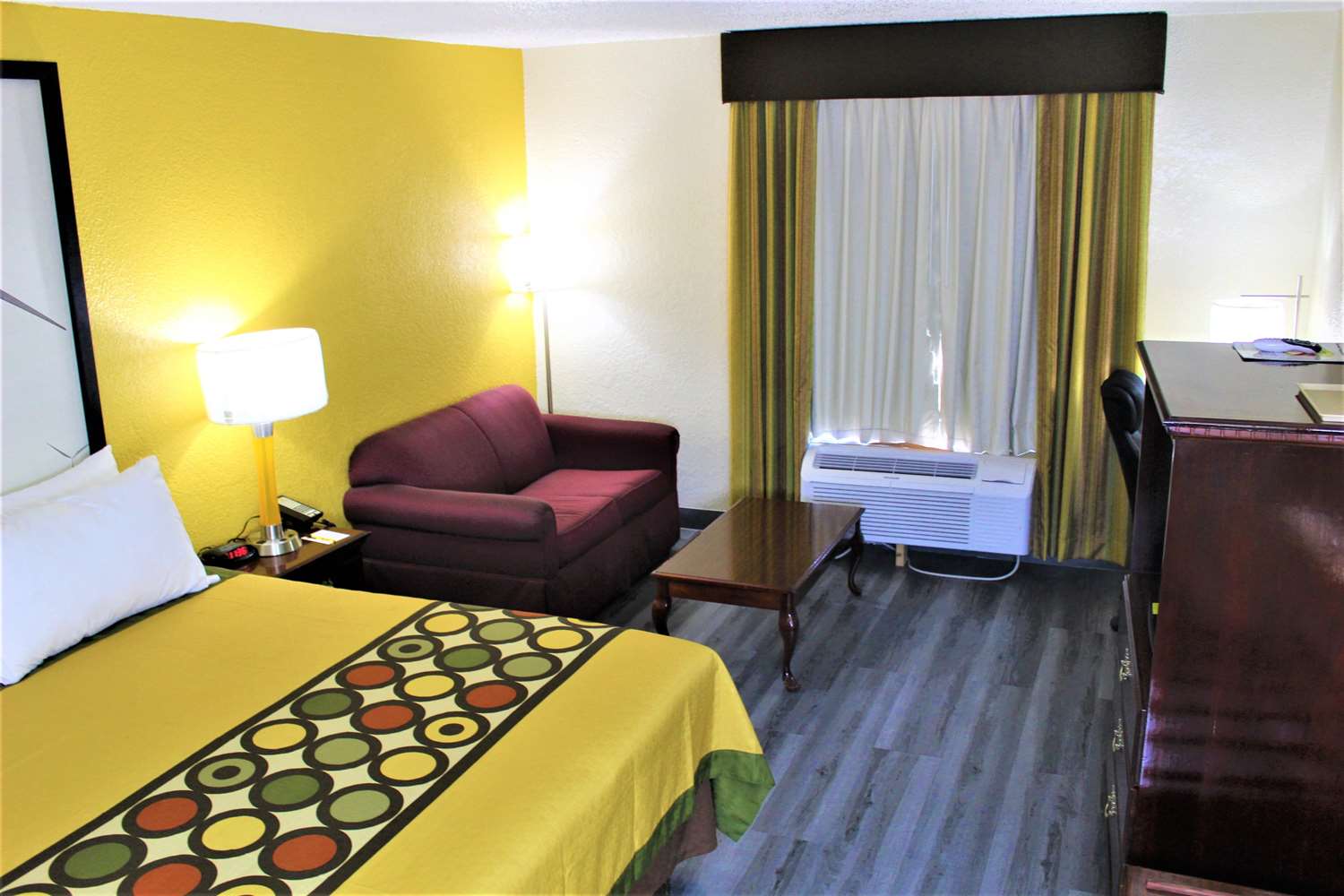 Фото Super 8 by Wyndham Ft Stockton