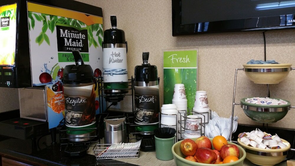 Фото Quality Inn I-70 at Wanamaker