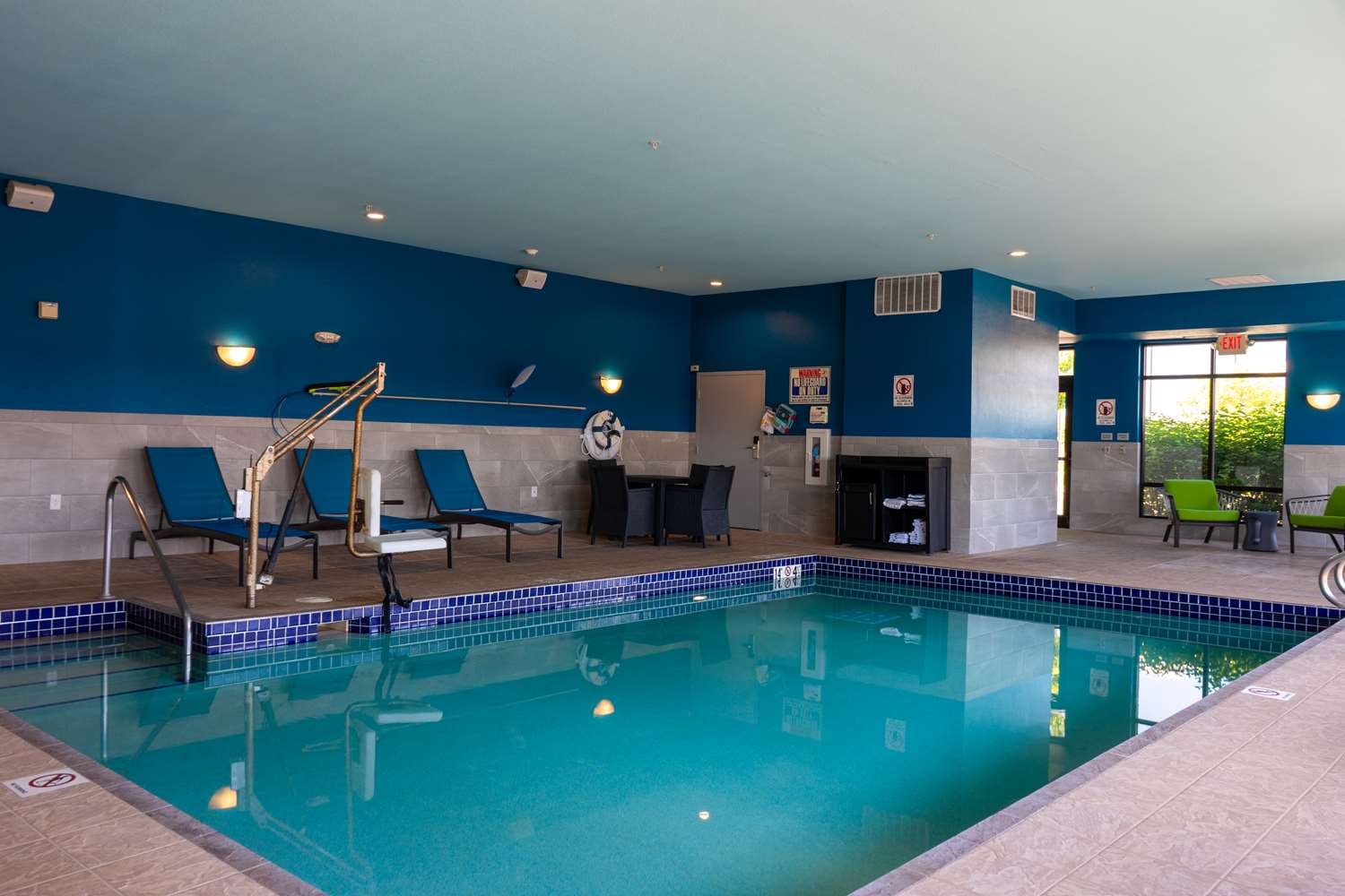 Фото Hampton Inn Elkhorn Lake Geneva Area