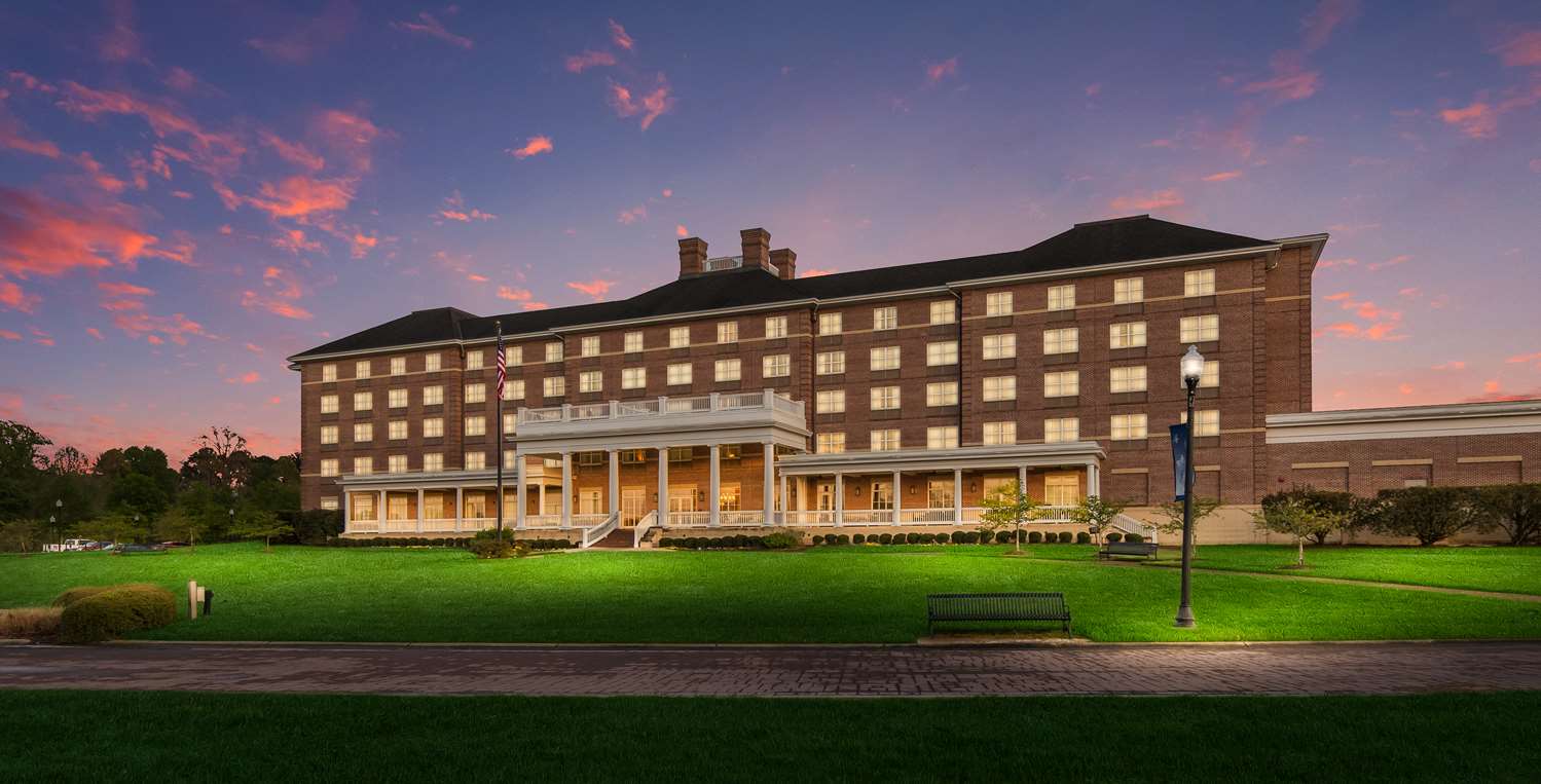 Фото Hilton Garden Inn Suffolk Riverfront