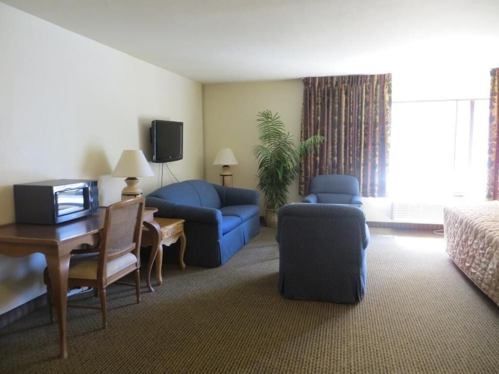 Фото Portside Inn & Suites