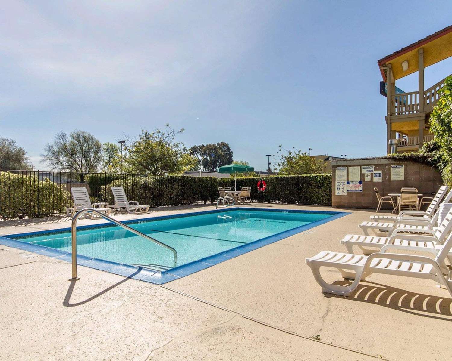 Фото Quality Inn Oakland Airport