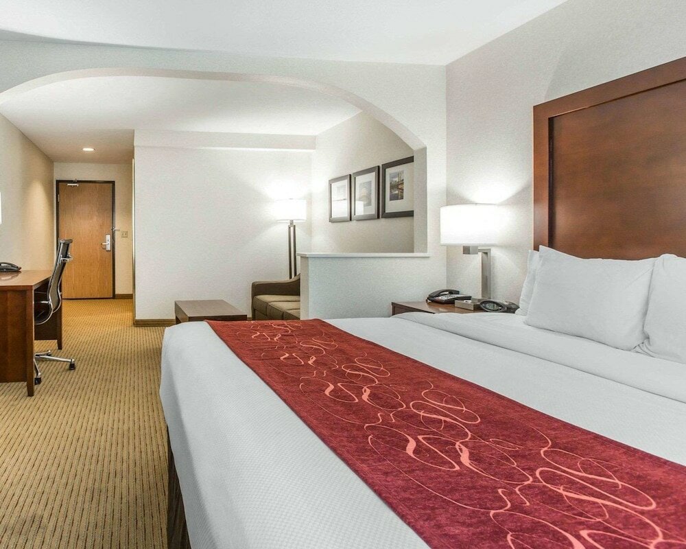 Фото Comfort Suites Downtown Sacramento