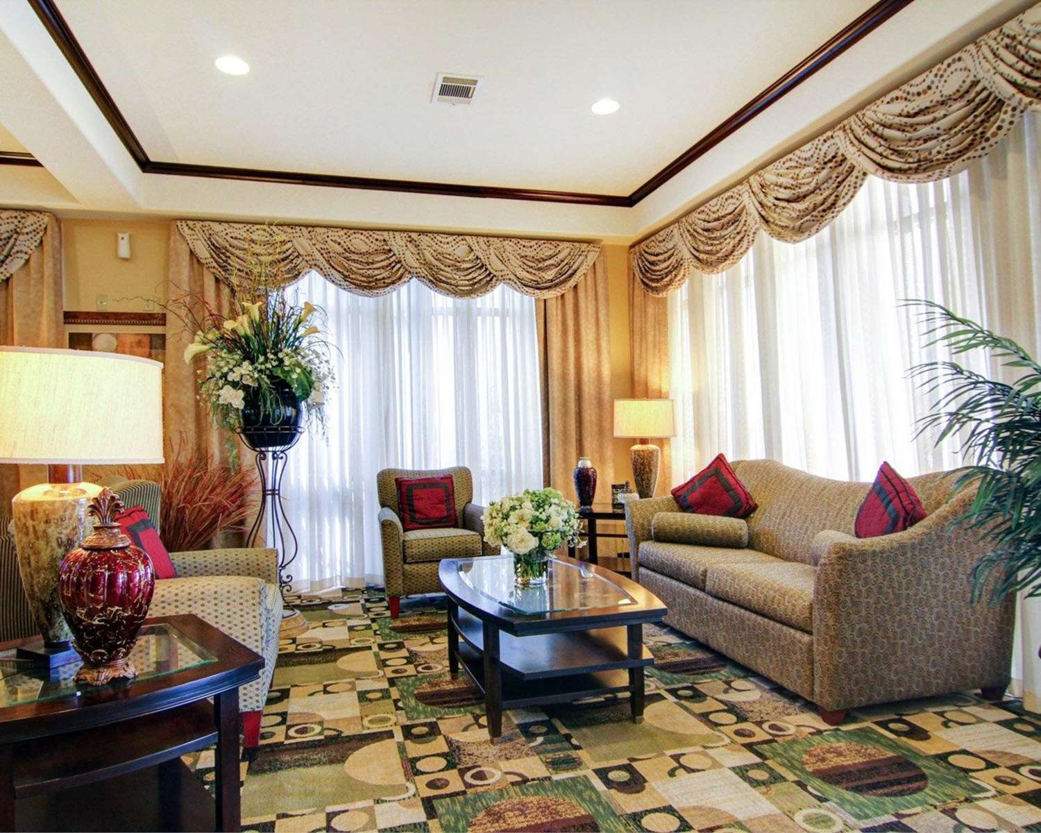 Фото Comfort Suites Fort Stockton