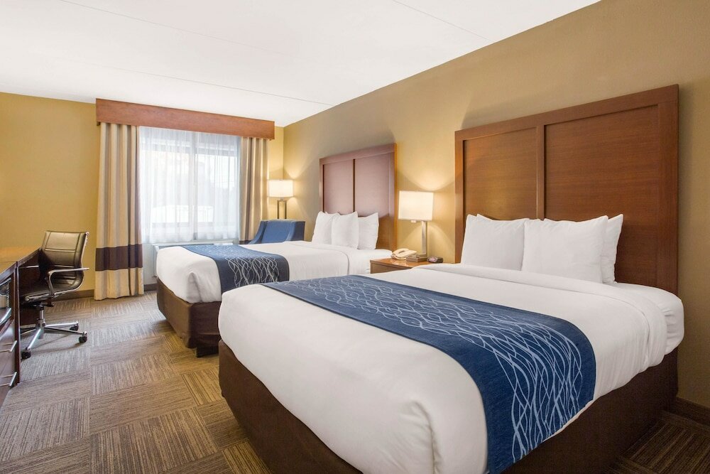 Фото Comfort Inn Edgewater on Hudson River