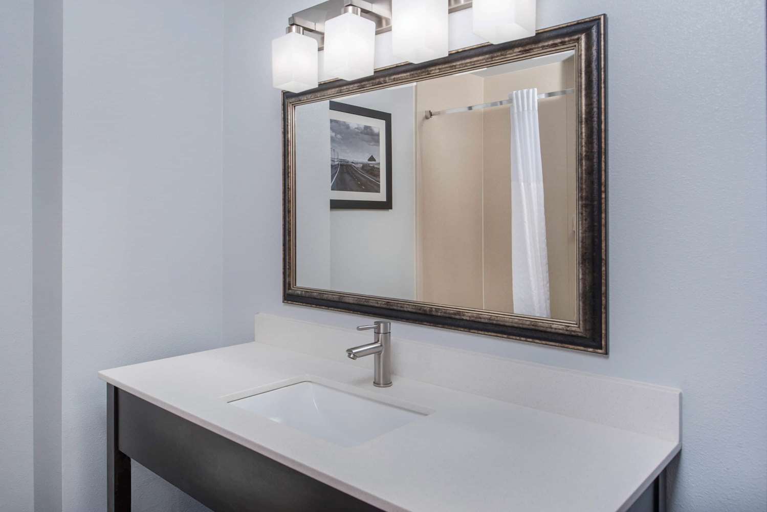 Фото La Quinta Inn & Suites by Wyndham Moscow Pullman