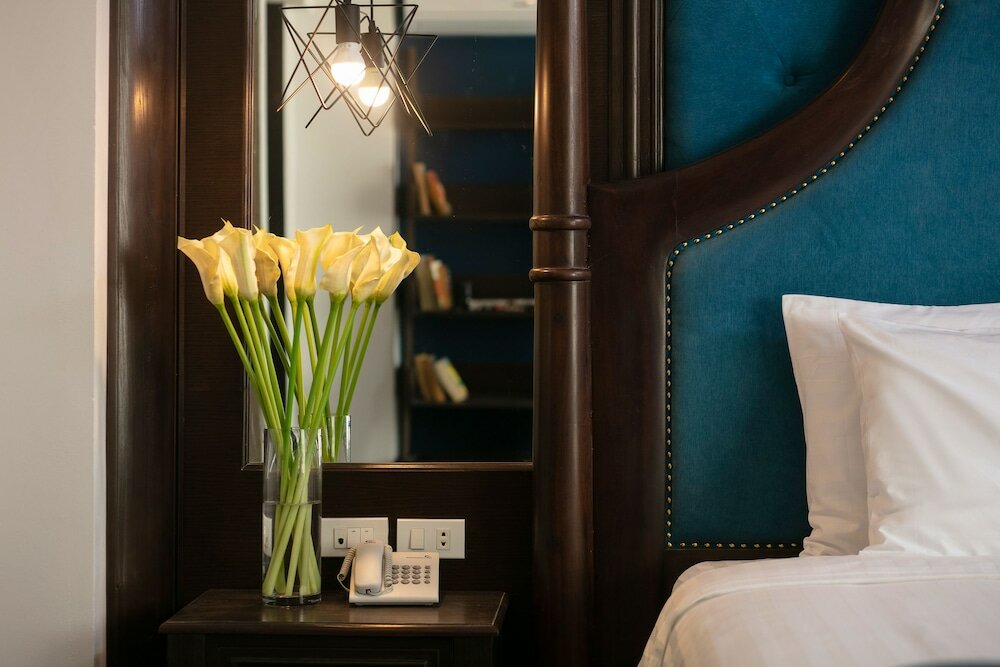 Фото Azalea Parkview Hotel