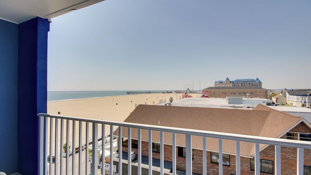 Фото Ocean 1 Hotel and Suites