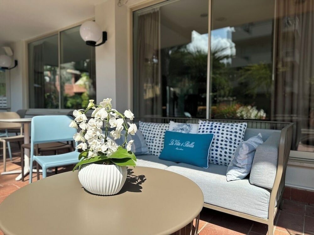 Фото Hotel Brown