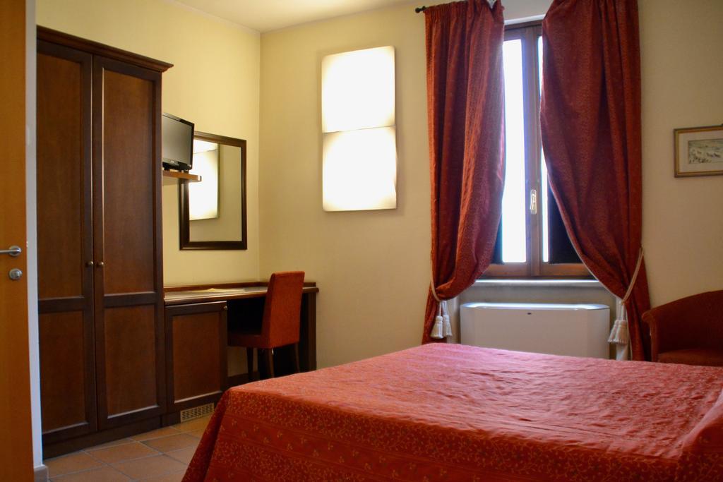 Фото Hotel Italia