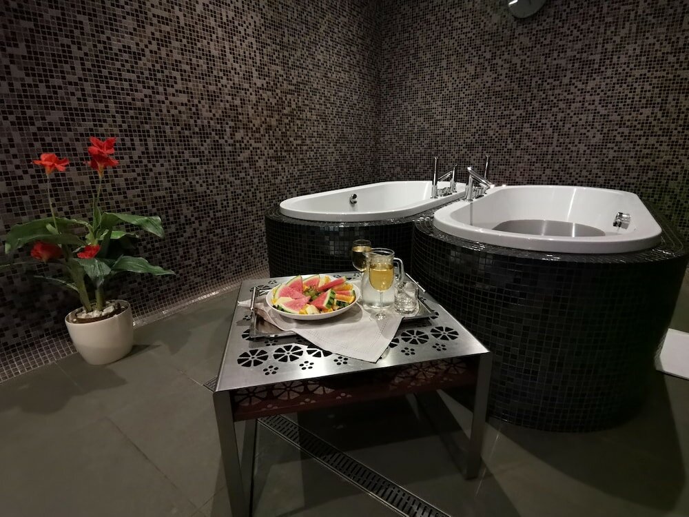 Фото Hotel Rajska Zahrada