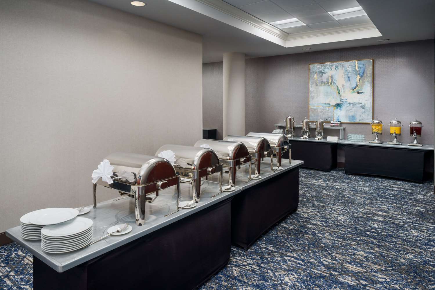 Фото DoubleTree by Hilton Charlotte City Center