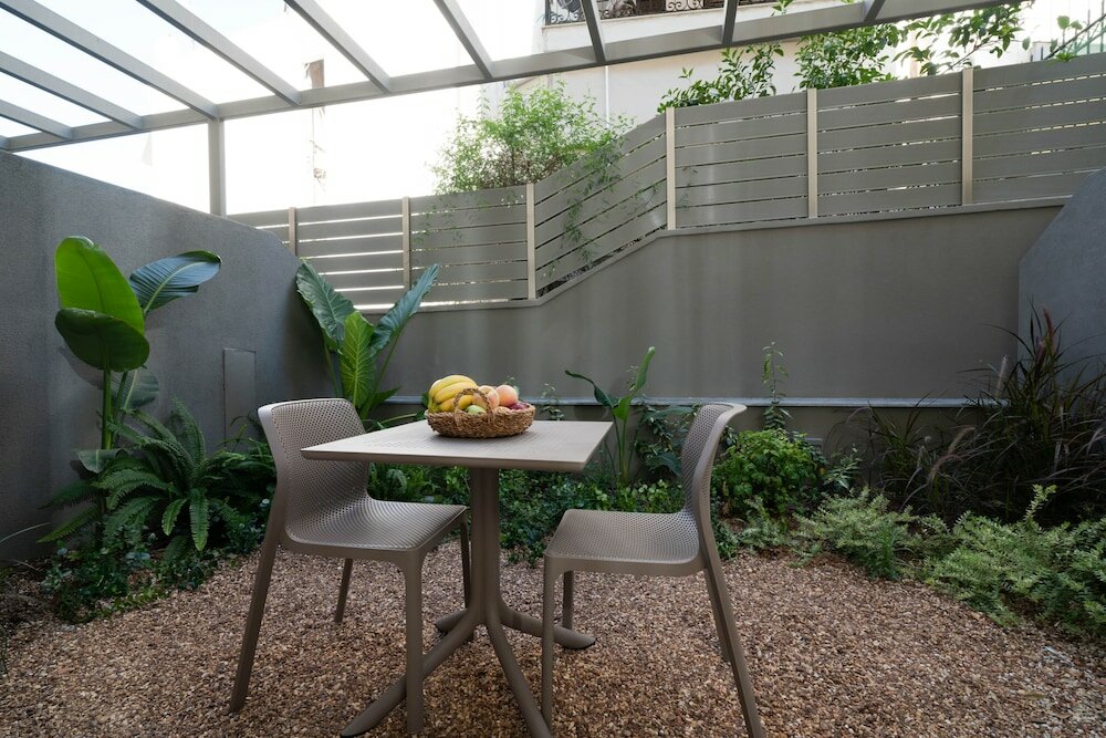 Фото Athens Hill Luxury Apartments