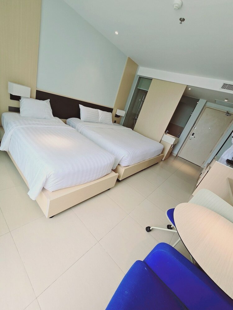 Фото The Empyrean Cam Ranh Beach Resort