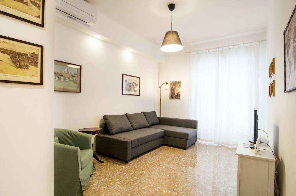 Фото San Pietro Bright Apartment