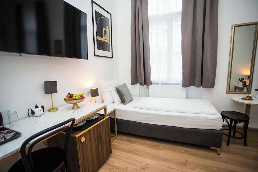 Фото Pension Central - Self Check-in