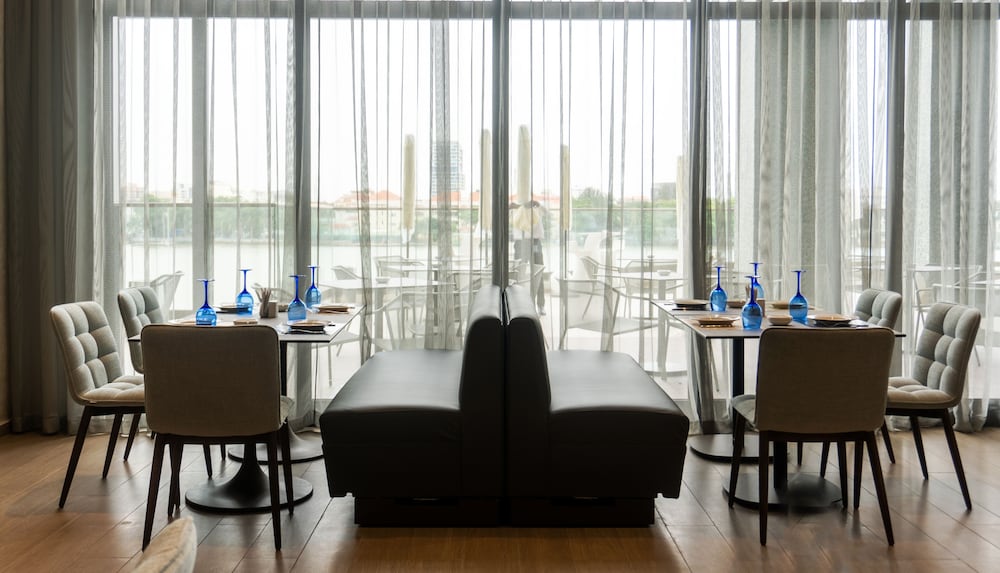 Фото Black Diamond Hotel