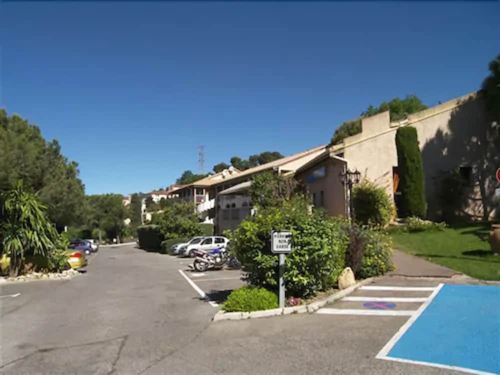 Фото Hotel Belvédère Cannes-Mougins